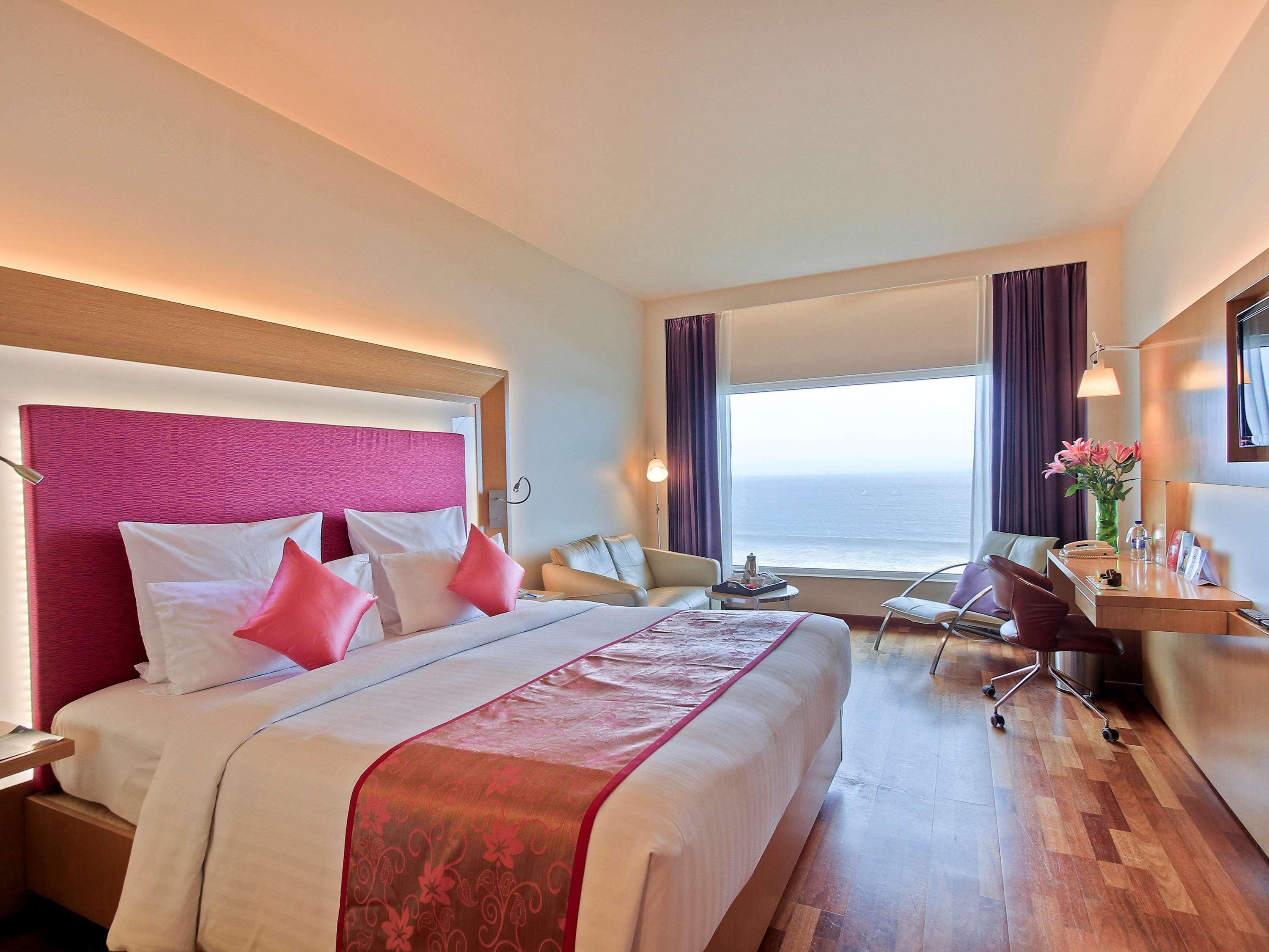 Novotel Visakhapatnam Varun Beach Экстерьер фото A room at the Park Hotel, New Delhi