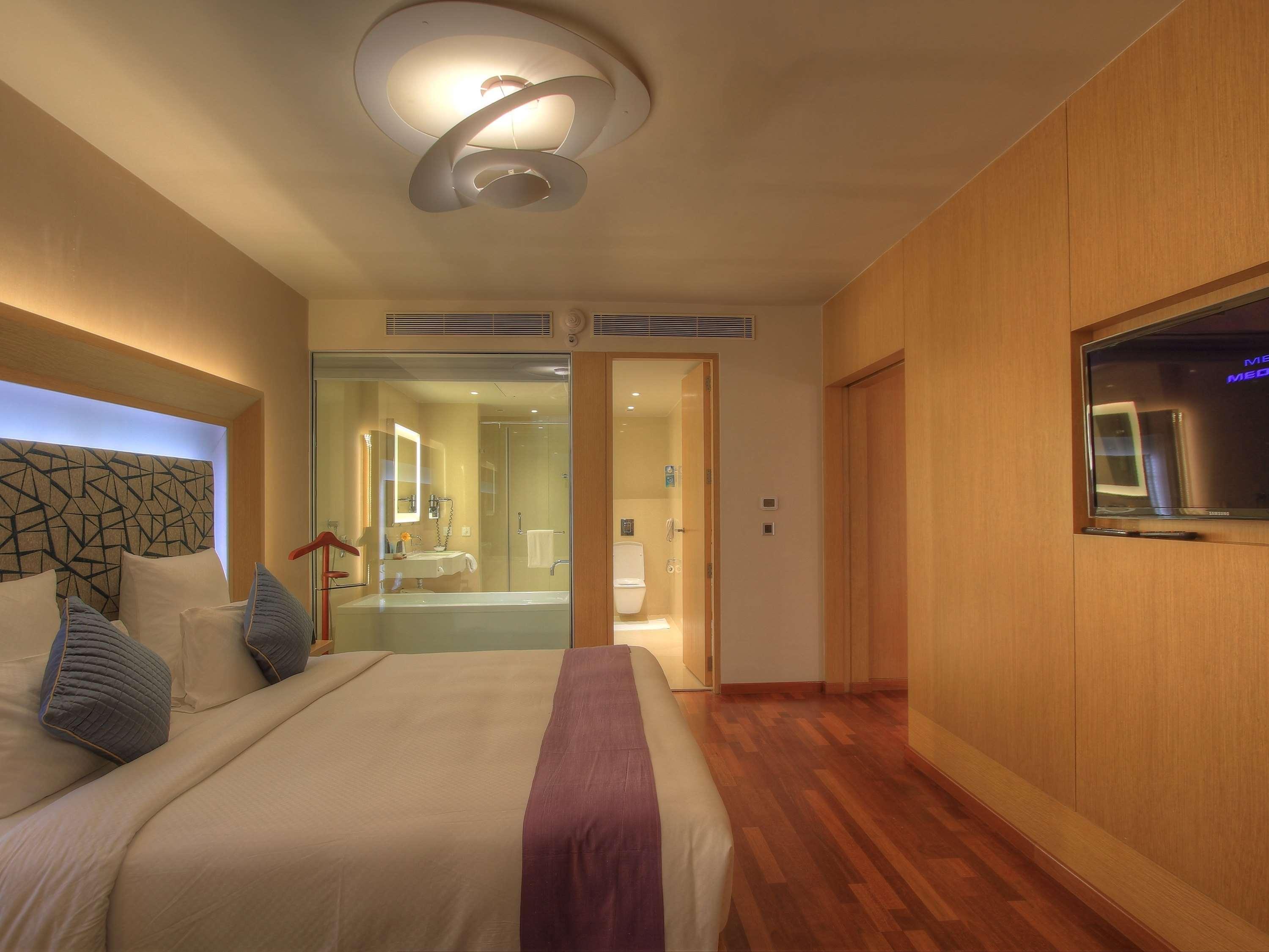 Novotel Visakhapatnam Varun Beach Экстерьер фото Deluxe Room