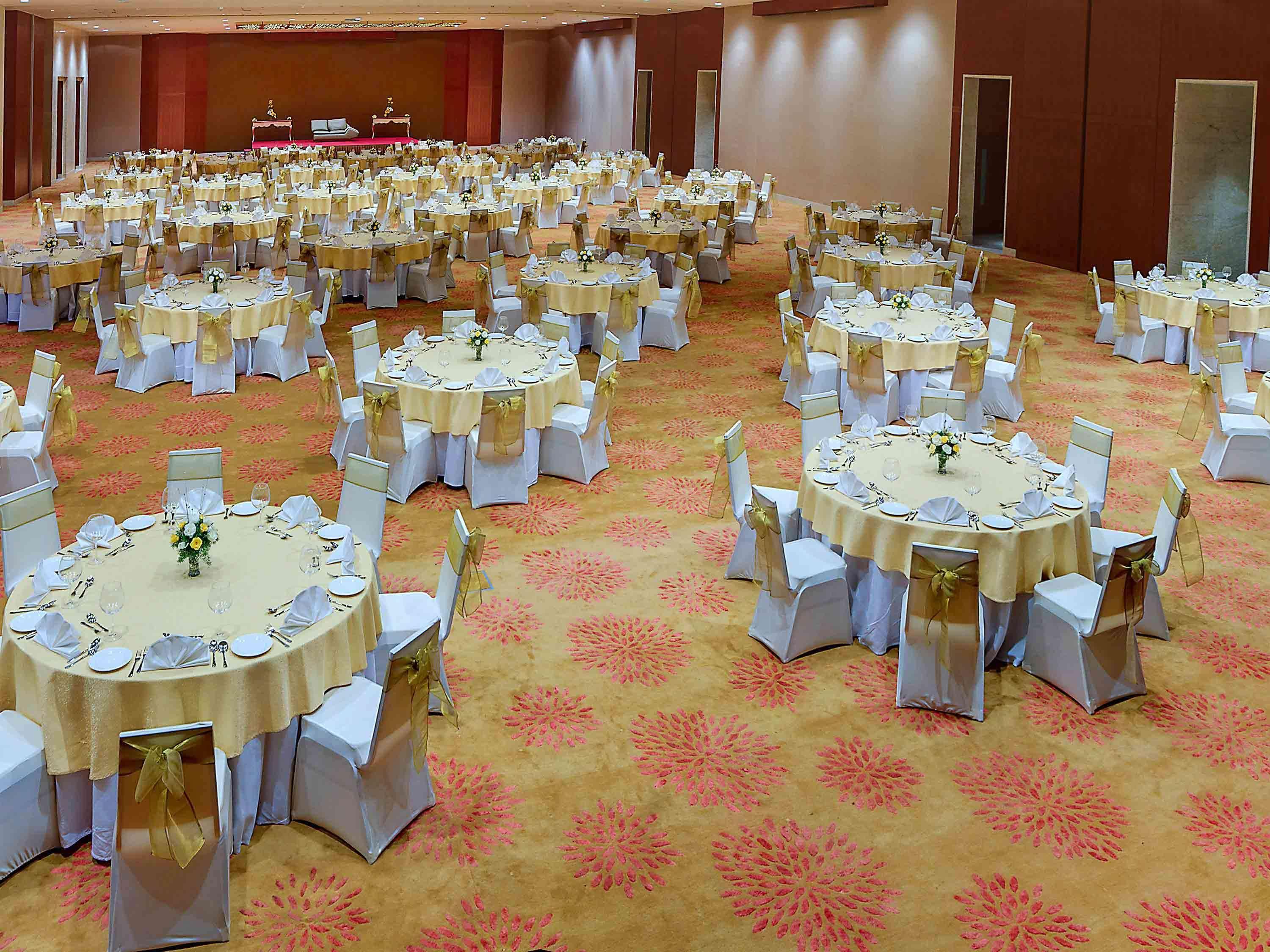Novotel Visakhapatnam Varun Beach Экстерьер фото The Grand Ballroom