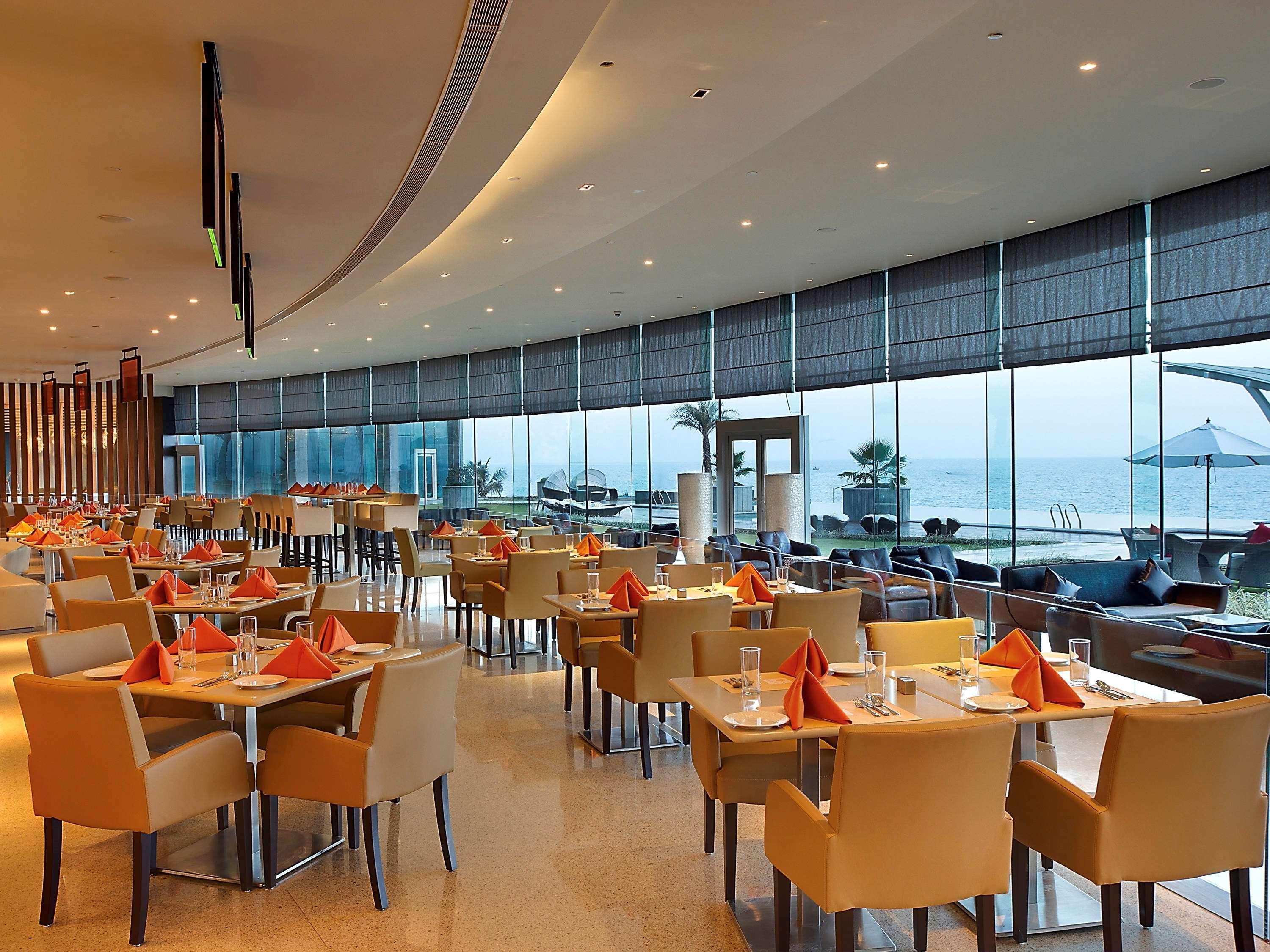 Novotel Visakhapatnam Varun Beach Экстерьер фото The restaurant