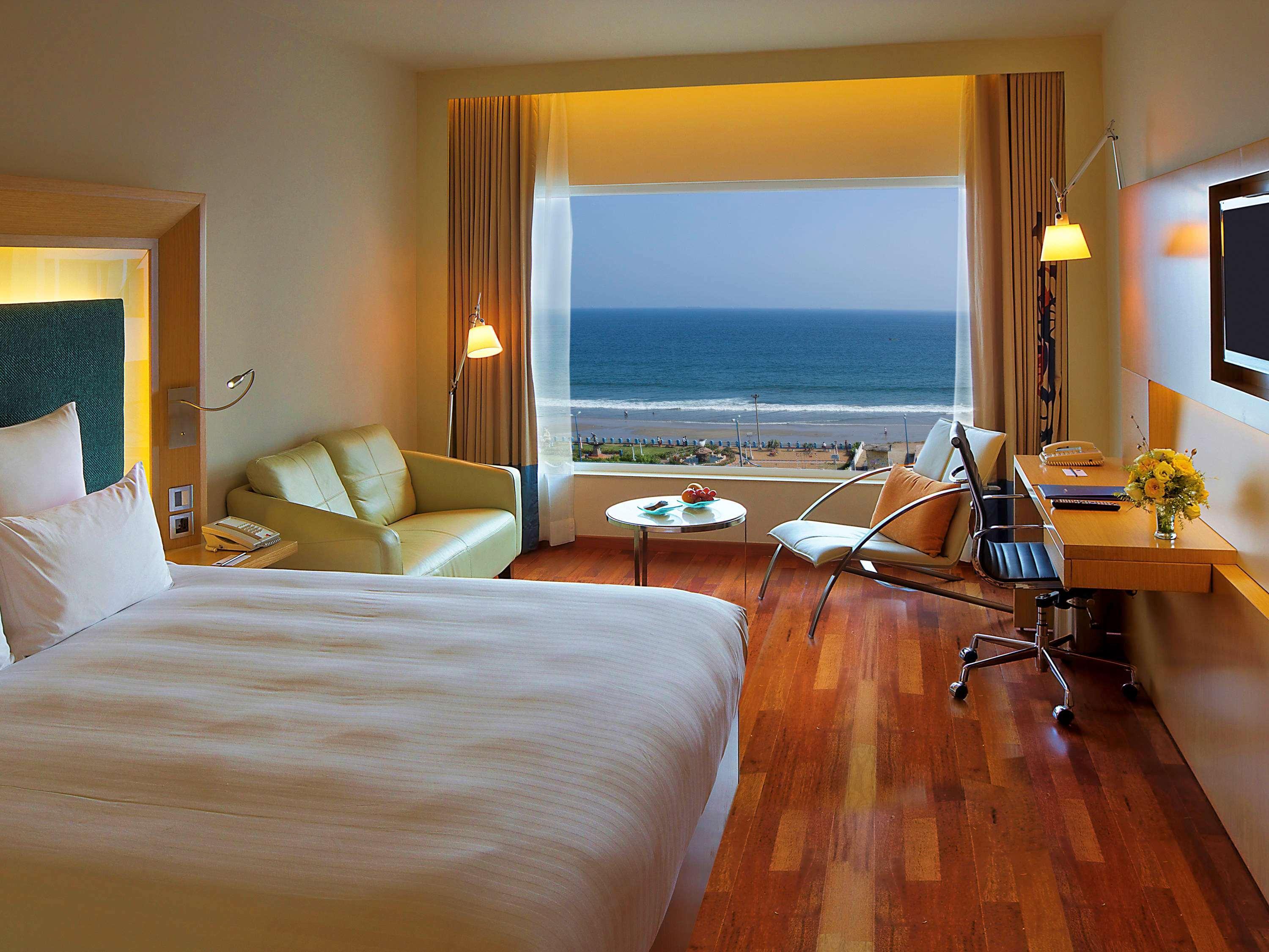 Novotel Visakhapatnam Varun Beach Экстерьер фото A room at the hotel