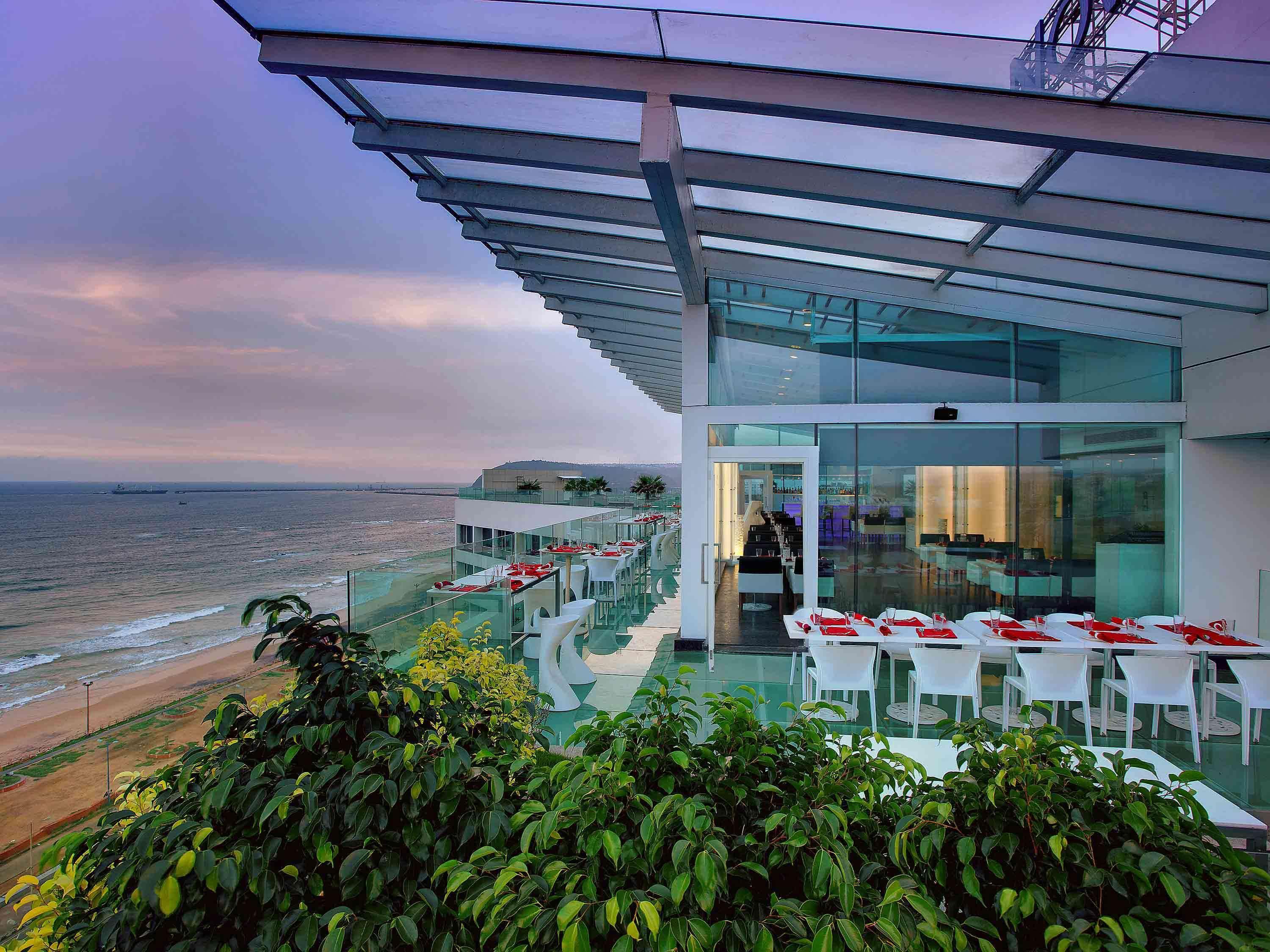 Novotel Visakhapatnam Varun Beach Экстерьер фото The Beach Club at the Kempinski, Muscat