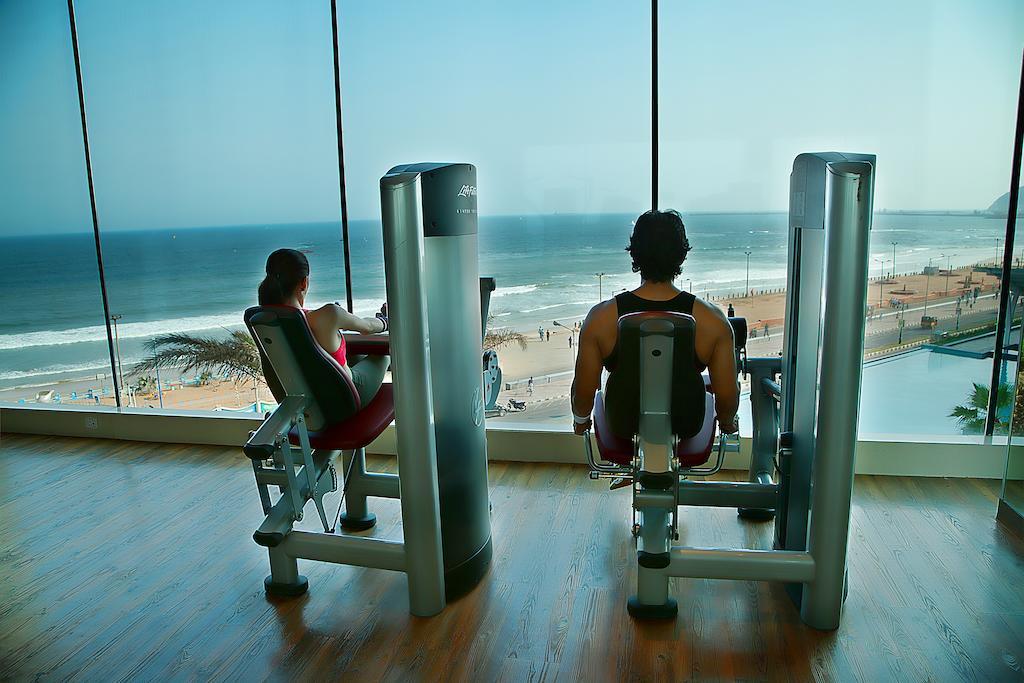 Novotel Visakhapatnam Varun Beach Экстерьер фото The gym at the hotel