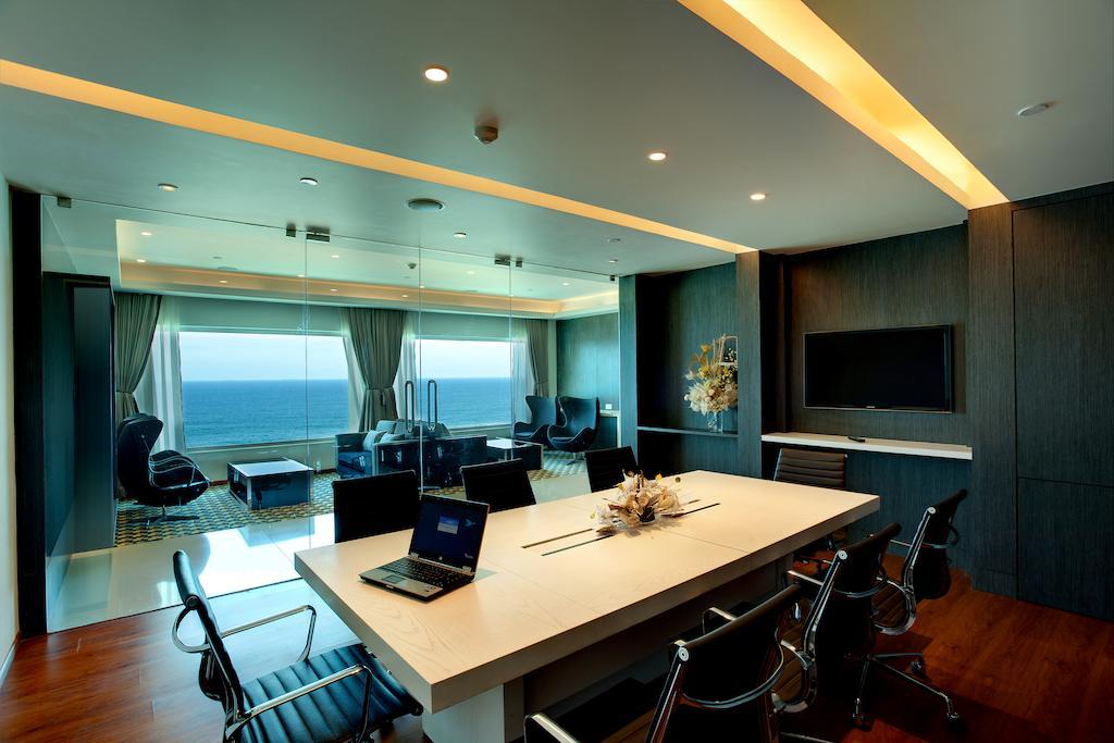 Novotel Visakhapatnam Varun Beach Экстерьер фото Office