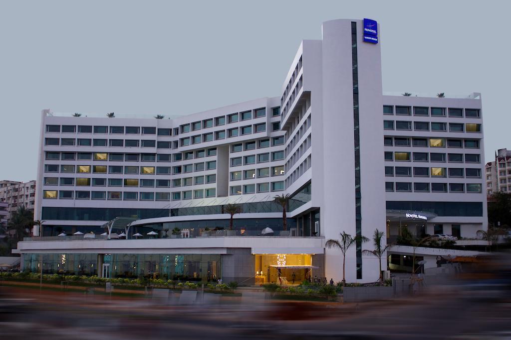 Novotel Visakhapatnam Varun Beach Экстерьер фото The hotel in 2011